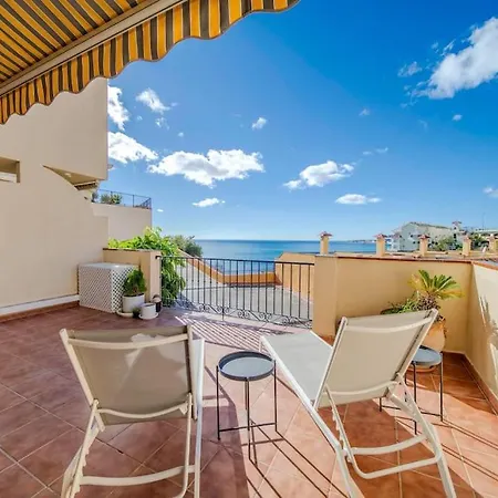 2 Bed Apartment, Big Terrace, Pool, Views + Beach! Benalmádena