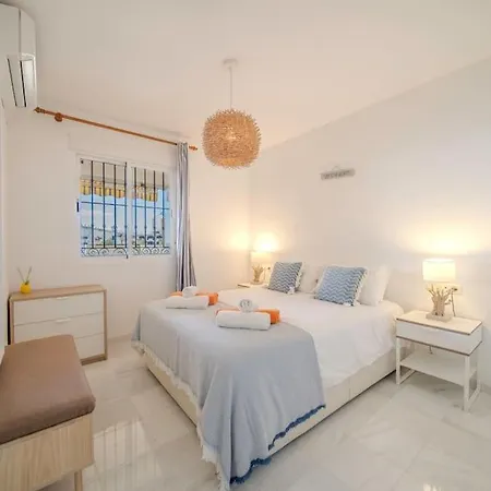 2 Bed Apartment, Big Terrace, Pool, Views + Beach! Apartament *
