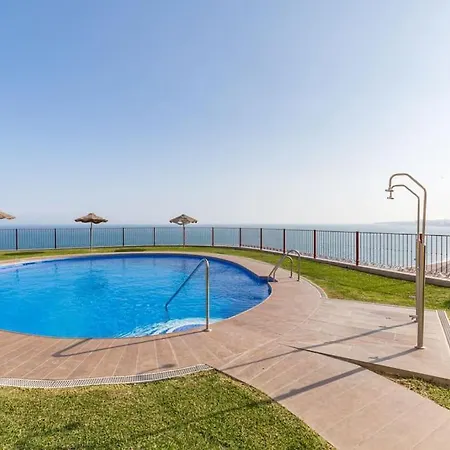 2 Bed Apartment, Big Terrace, Pool, Views + Beach! Apartament *
