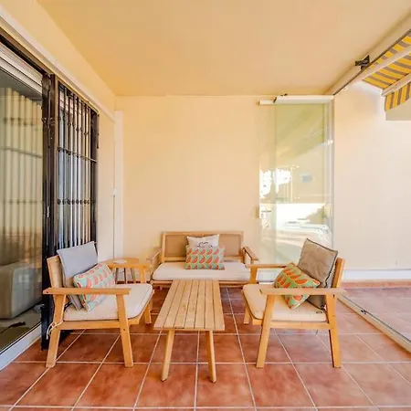 2 Bed Apartment, Big Terrace, Pool, Views + Beach! Apartament *