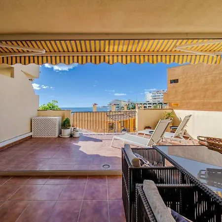 2 Bed Apartment, Big Terrace, Pool, Views + Beach! * Benalmadena
