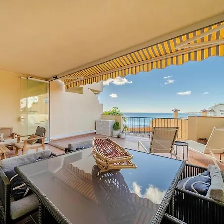 Apartment 2 Bed Apartment, Big Terrace, Pool, Views + Beach! *
